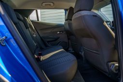 
										Peugeot e-2008 full									