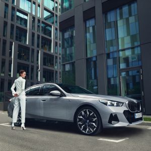BMW I5