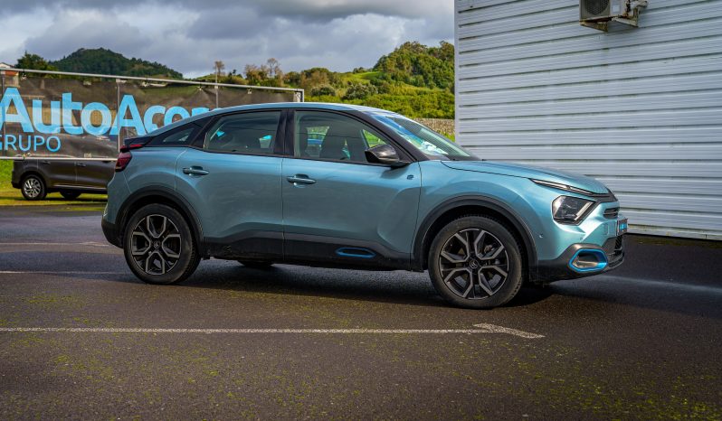 
								Citroën e-C4 full									
