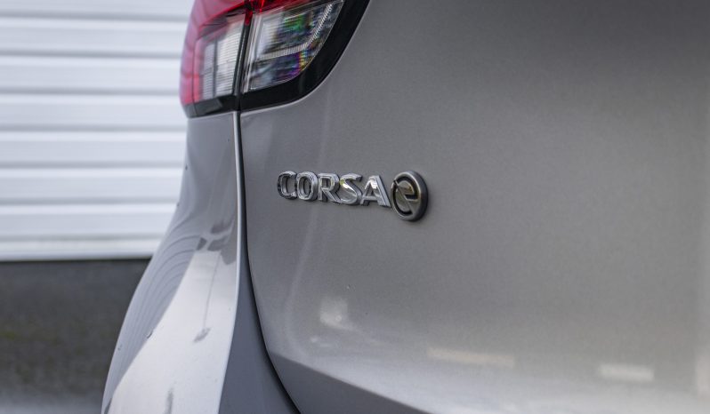 
								Opel Corsa-e full									