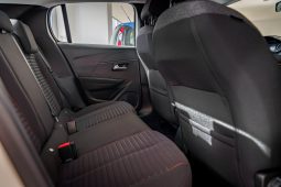 
										Peugeot 208 full									