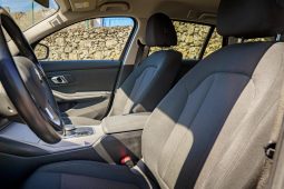 
										BMW 330e Touring full									