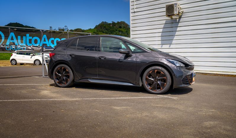 
								Cupra Born full									