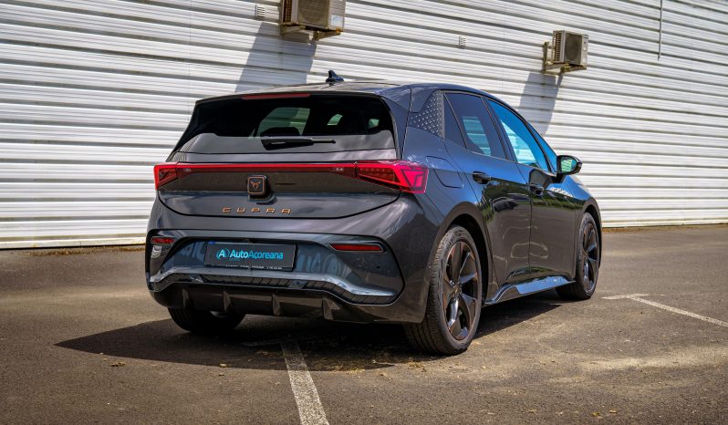 
								Cupra Born full									