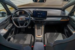 
										Cupra Born full									