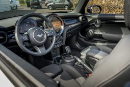 
										Mini Cooper Cabrio full									