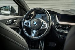 
										BMW Série 1 full									