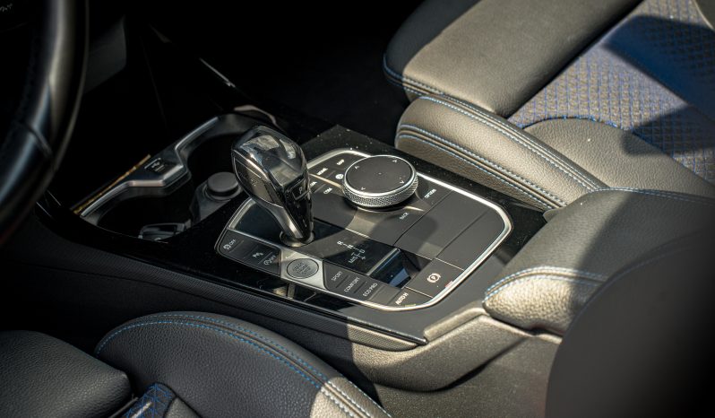 
								BMW Série 1 full									