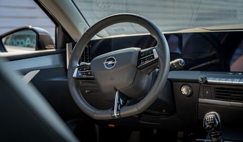 
								Opel Astra full									