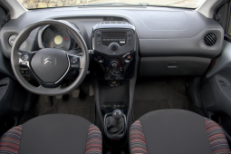 
										Citroen C1 full									