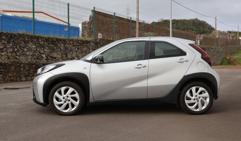 
								Toyota Aygo X full									