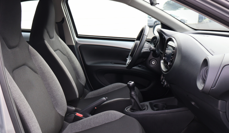 
								Toyota Aygo X full									