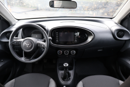
										Toyota Aygo X full									