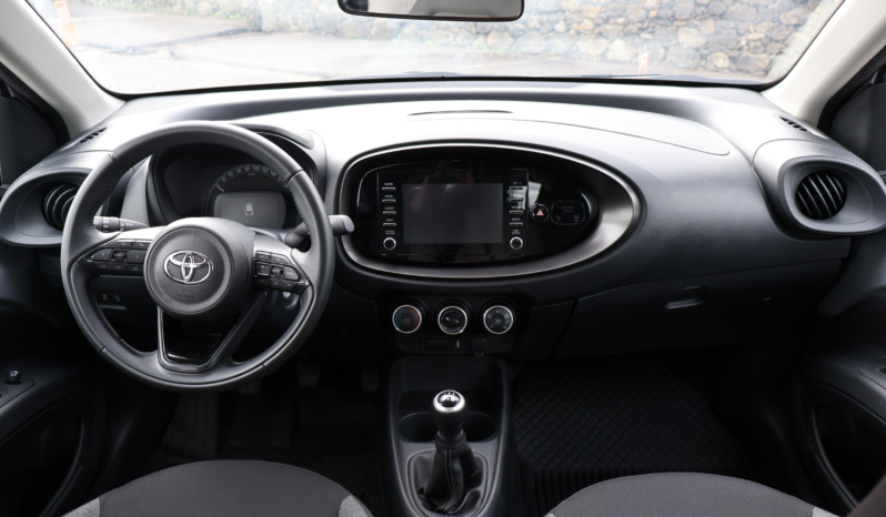 
								Toyota Aygo X full									