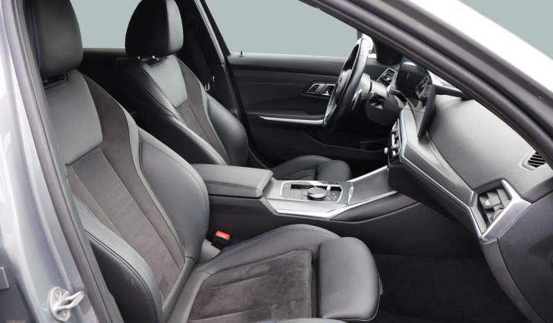 
								BMW 320d Touring Pack M full									