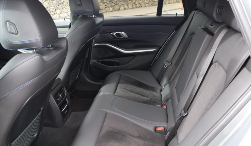 
								BMW 320d Touring Pack M full									