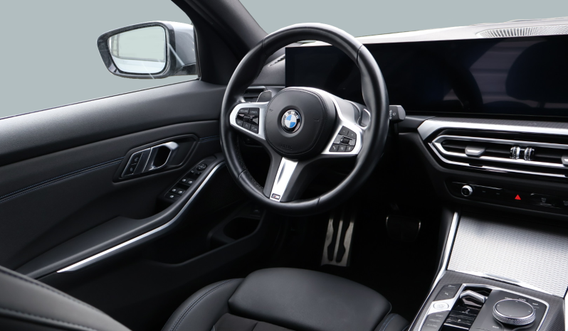 
								BMW 320d Touring Pack M full									