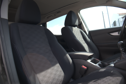 
										Nissan Qashqai Tekna full									