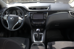 
										Nissan Qashqai Tekna full									