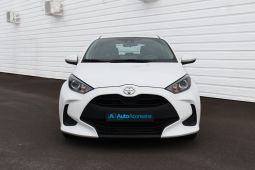 
										Toyota Yaris 1.0 Confort Plus full									