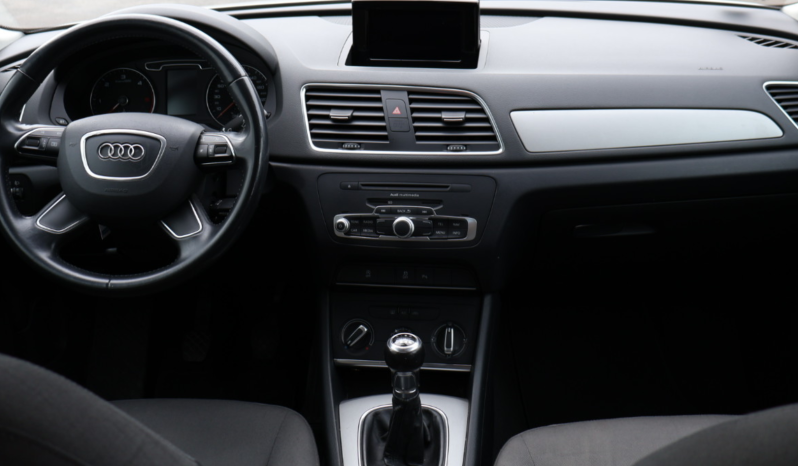 
								Audi Q3 2.0TDi full									