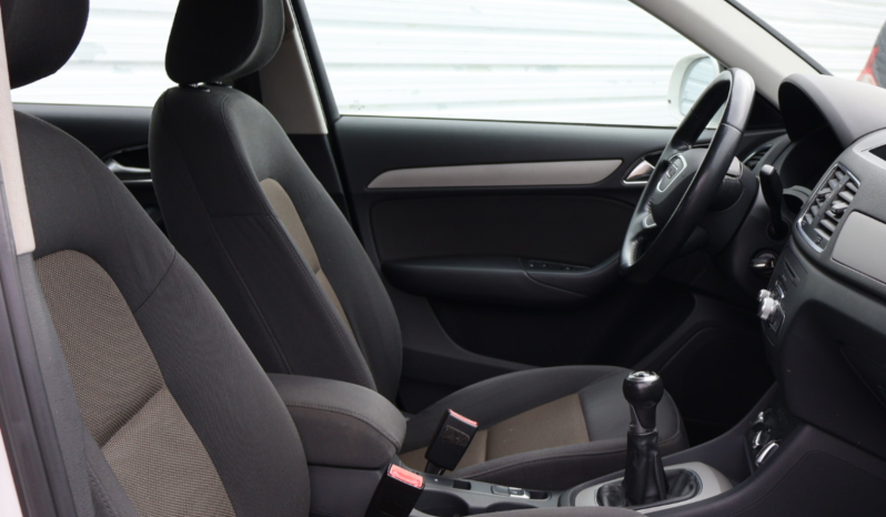 
								Audi Q3 2.0TDi full									