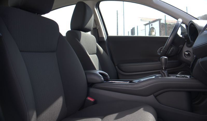 
								Honda HR-V full									