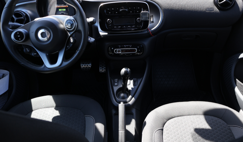 
								Smart Fortwo EQ full									
