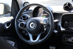 
										Smart Fortwo EQ full									