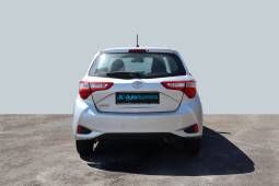 
										Toyota Yaris 1.0 Active full									