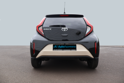 
										Toyota Aygo X full									