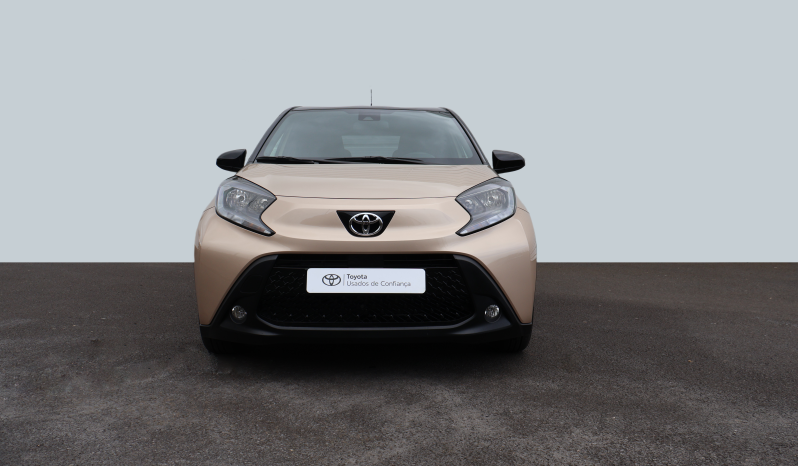 
								Toyota Aygo X full									