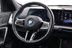 
										BMW iX1 X-Drive 30 full									