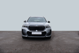 
										BMW iX1 X-Drive 30 full									
