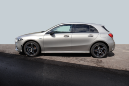 
										Mercedes A250e full									