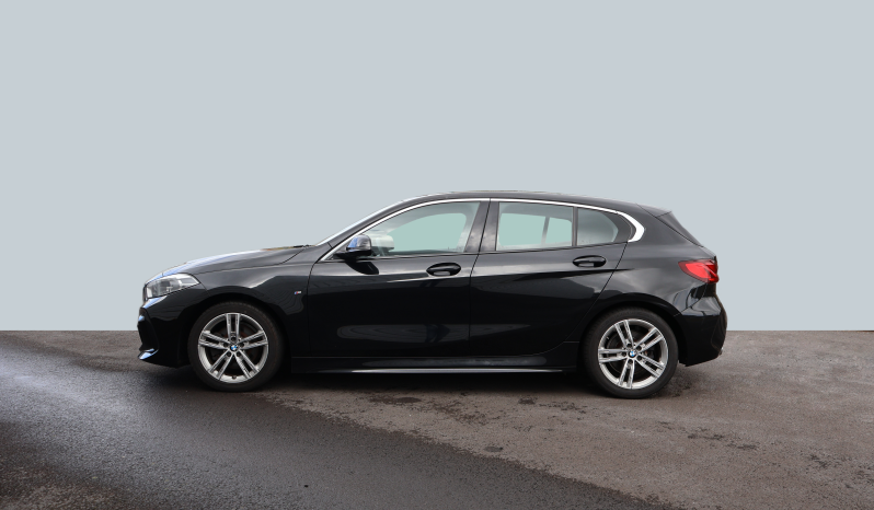 
								BMW 116d Pack M full									