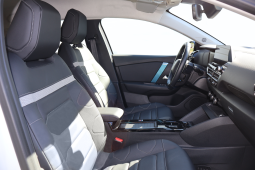 
										Citroën e-C4 full									