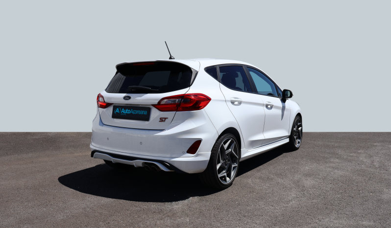 
								Ford Fiesta ST 1.5T full									