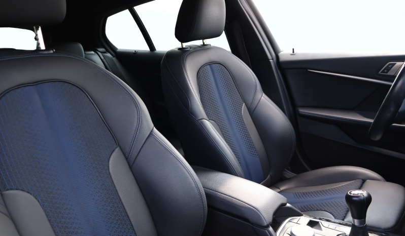 
								BMW Série 1 Pack M full									