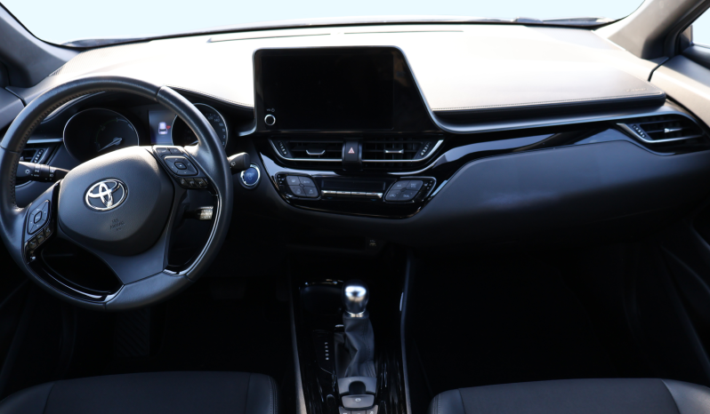 
								Toyota C-HR Square Colection full									