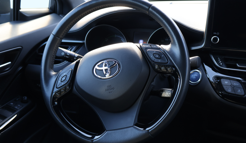 
								Toyota C-HR Square Colection full									