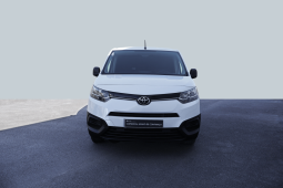 
										Toyota Proace City full									