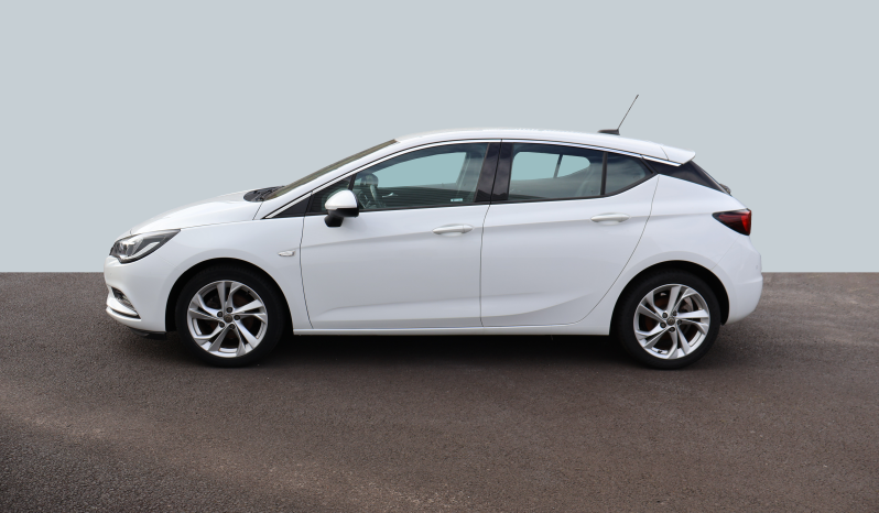 
								Opel Astra Dynamic full									