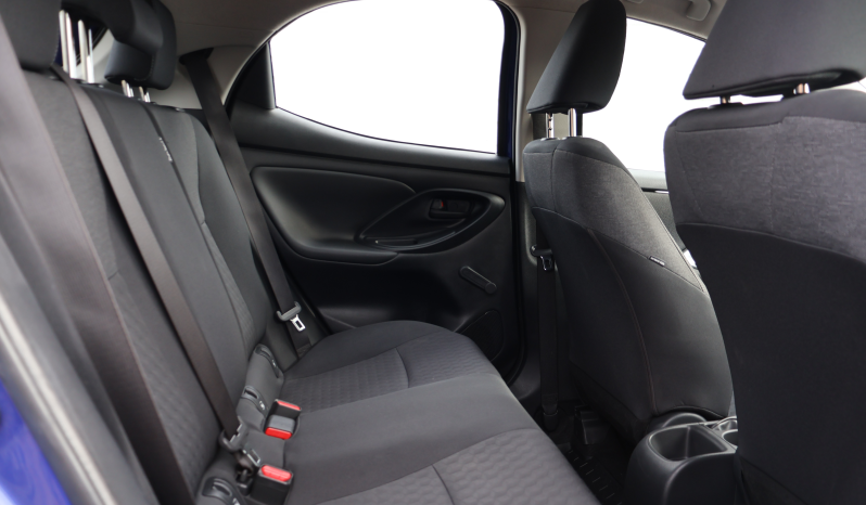 
								Toyota Yaris Confort Plus full									