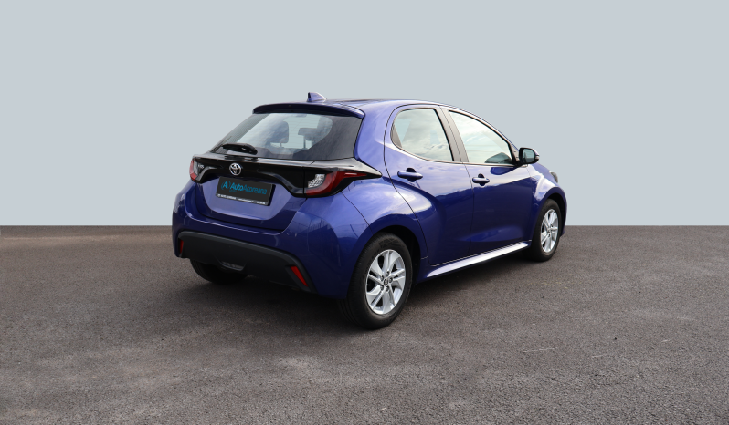 
								Toyota Yaris Confort Plus full									